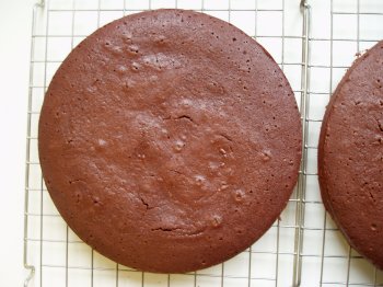 First close view of UK cake