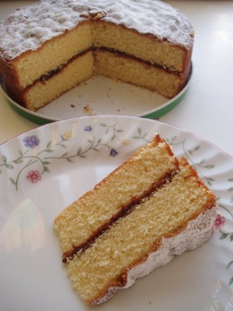 Golden Luxury Butter Cake