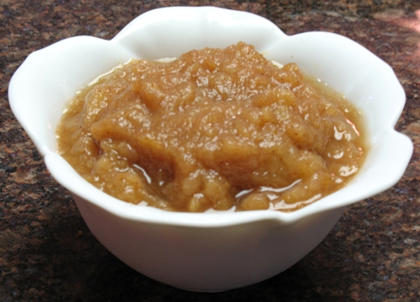 Ina's and Sue's Baked Applesauce